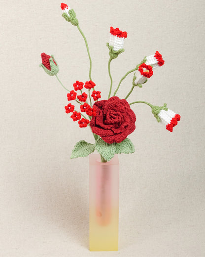 Mini Bouquet – Red & Pink Palette