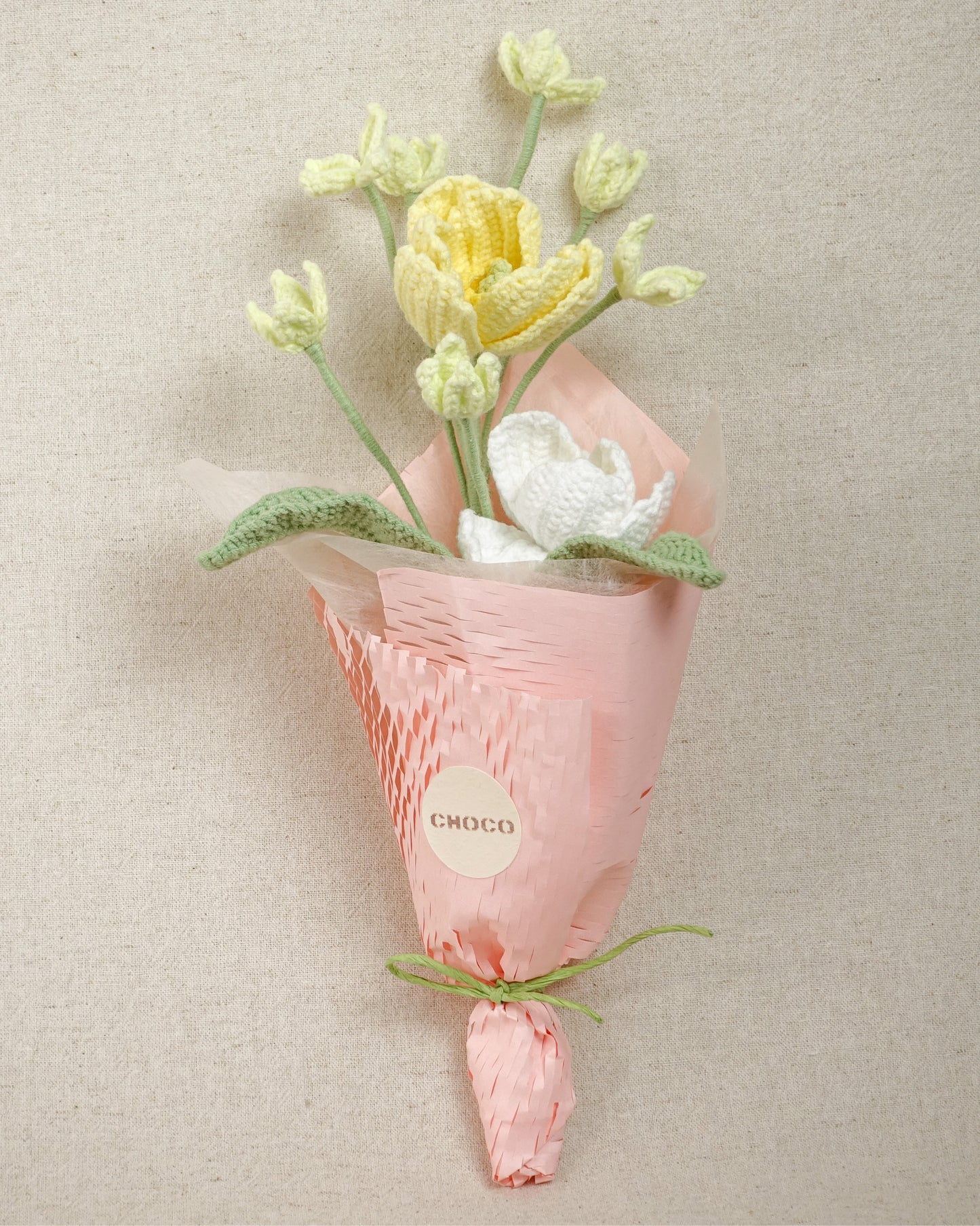 Mini Bouquet – Soft White & Green Palette
